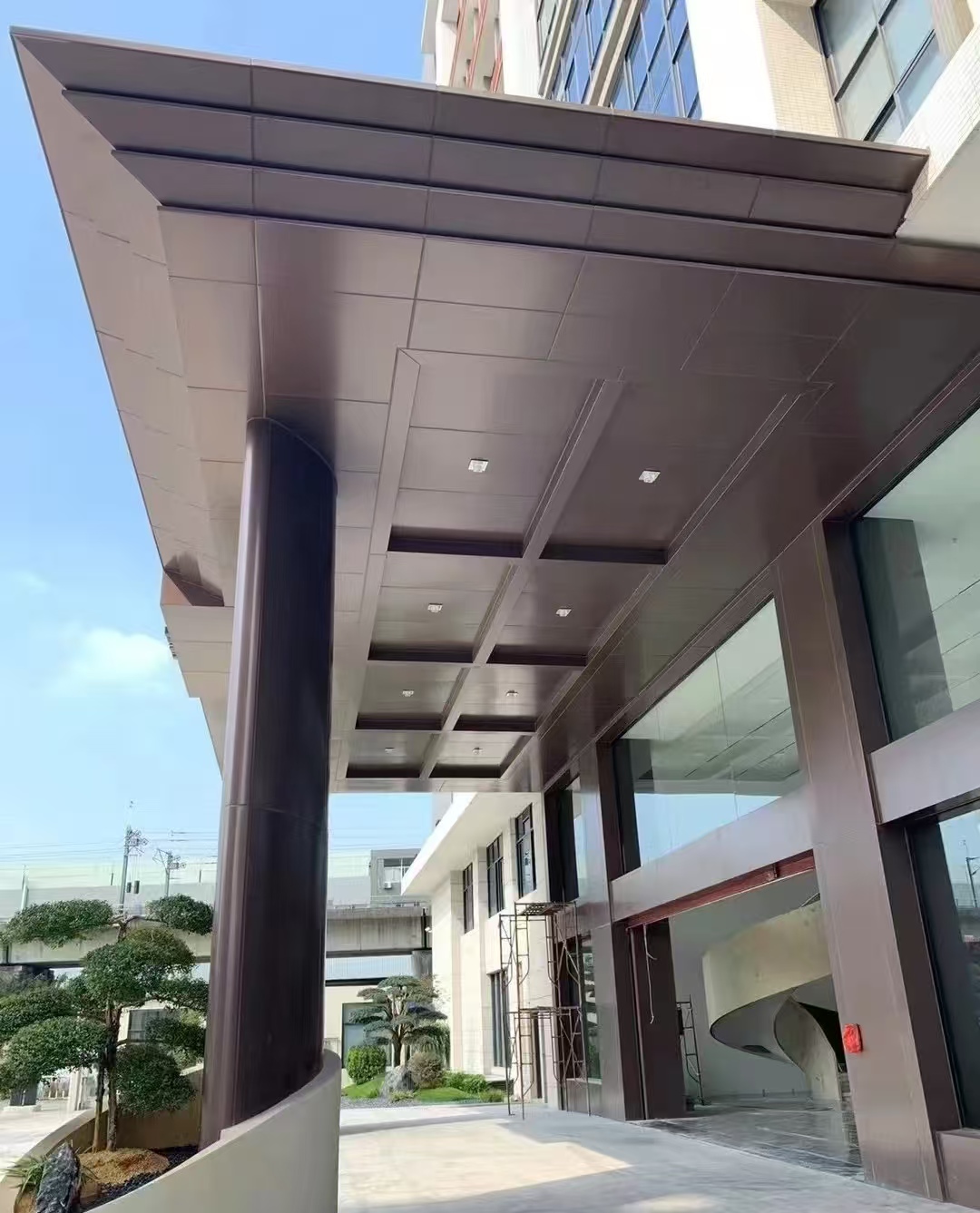铝单板雨棚
